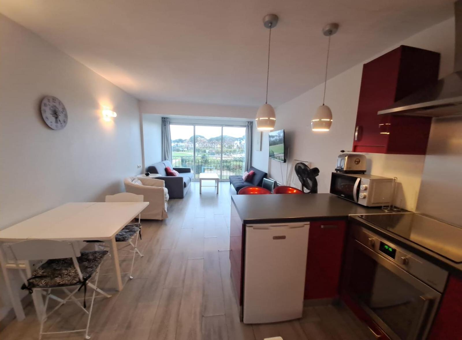 Gasyan - Golfe De St-Tropez - Appartement Aves Acces Plage Dans Residence Avec Piscine Gassin Εξωτερικό φωτογραφία